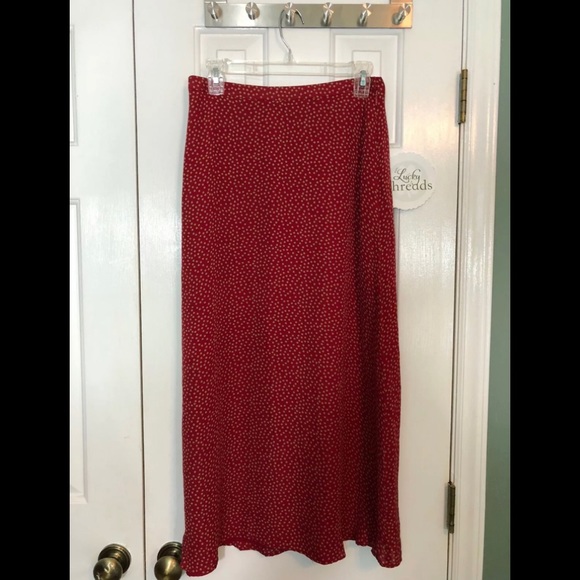 Kasper Dresses & Skirts - Jasper woman’s red polka dot skirt sz 8